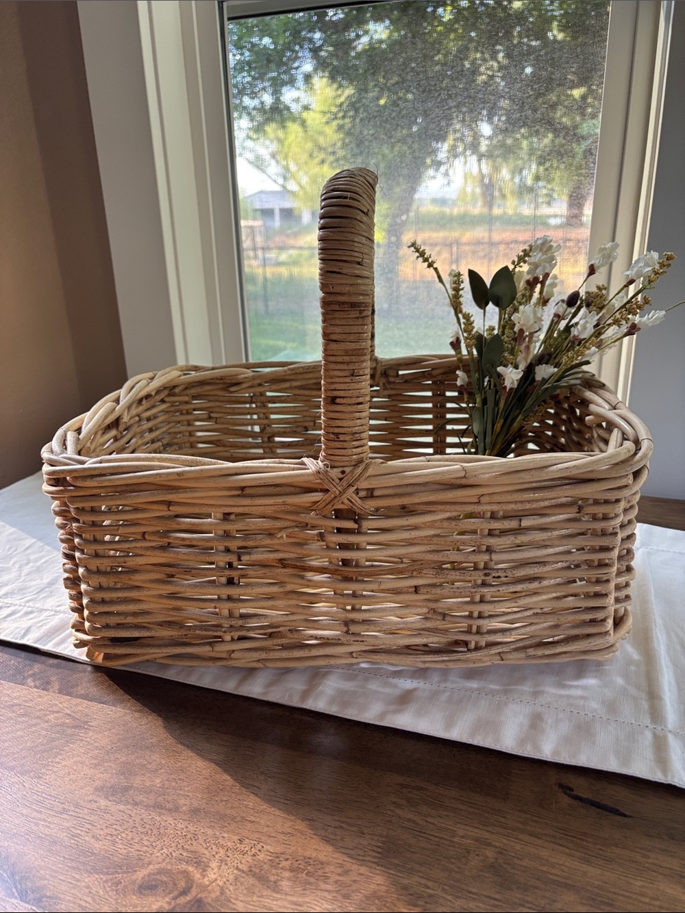 Vintage Handwoven Natural Rattan Basket with Handle - Picture 3 of 9